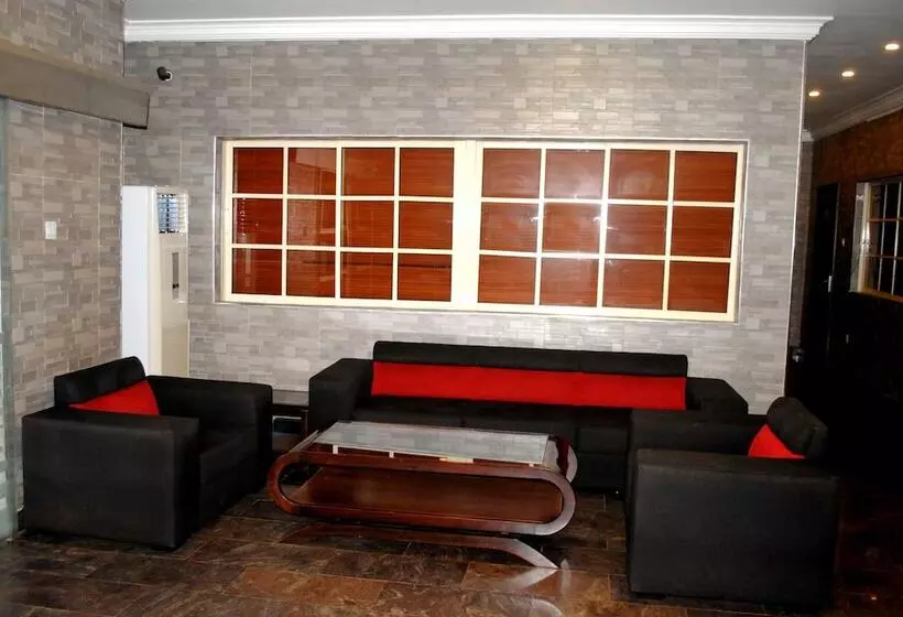 هتل Grand Inn & Suites