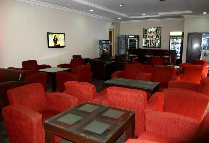 هتل Grand Inn & Suites