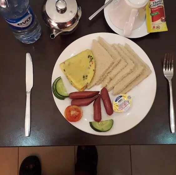 هتل Grand Inn & Suites