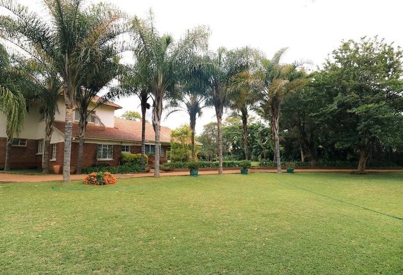 هتل Hillside Manor