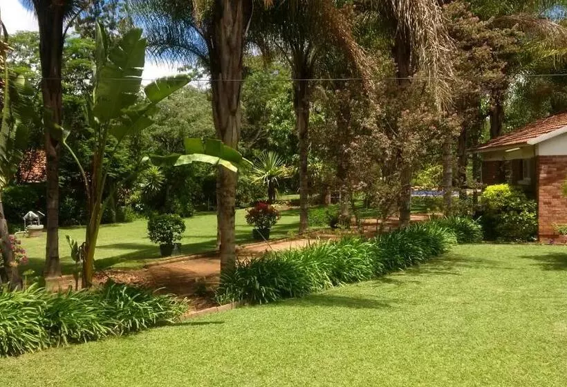 هتل Hillside Manor