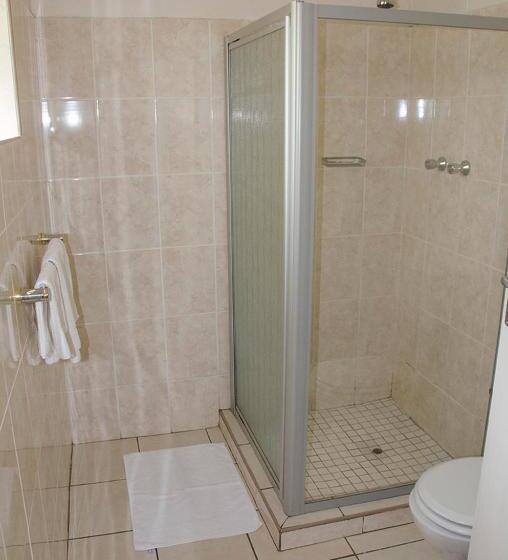 هتل Hillside Manor