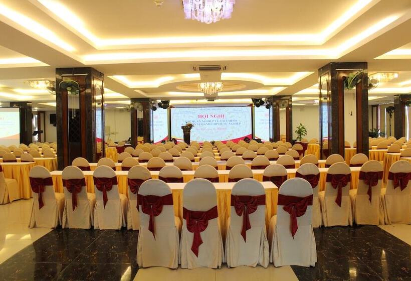 ホテル Muong Thanh Quy Nhon