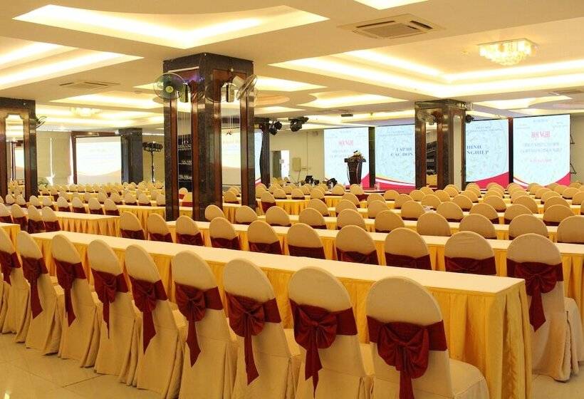 ホテル Muong Thanh Quy Nhon