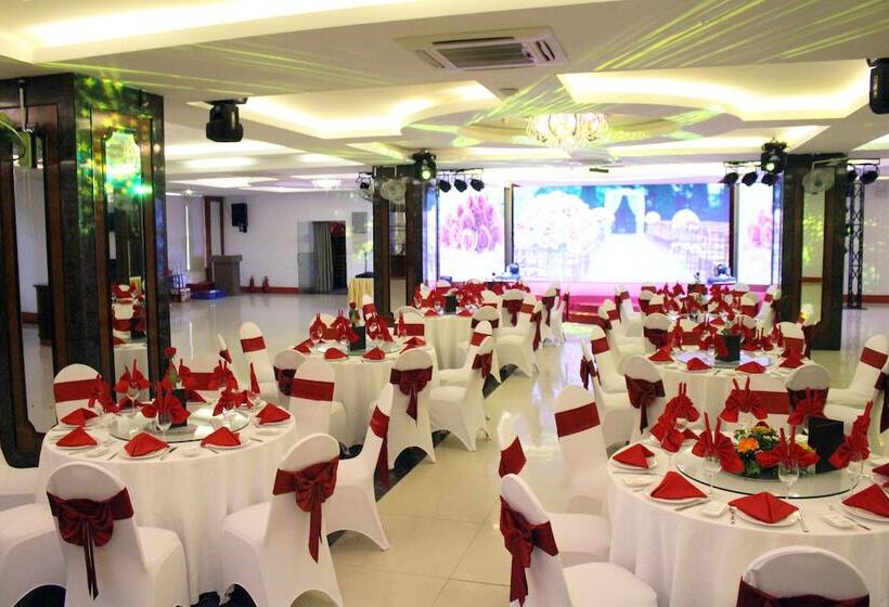 ホテル Muong Thanh Quy Nhon