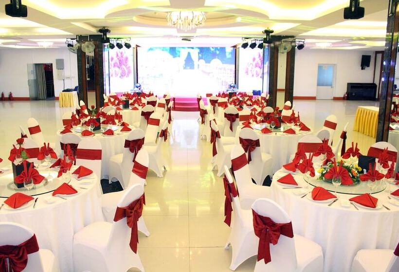 ホテル Muong Thanh Quy Nhon