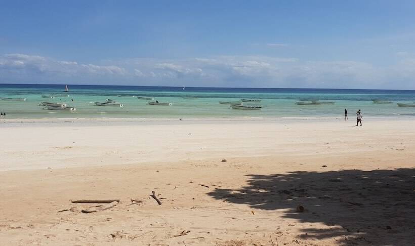 בית מלון כפרי Ocean Breeze Lodge