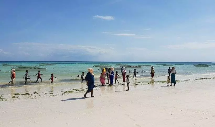 Hotelli Ocean Breeze Lodge