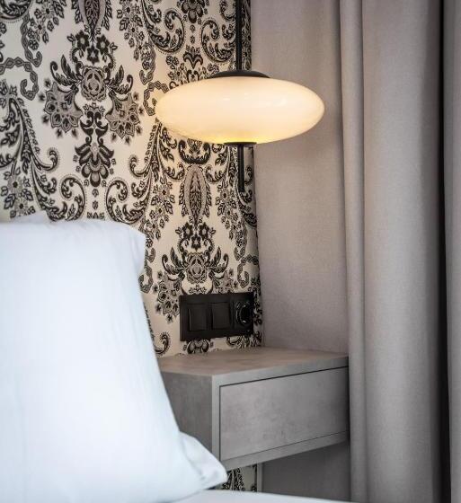 The Orange House Boutique Hotel And Upstairs Rooftop Bar   Brand New