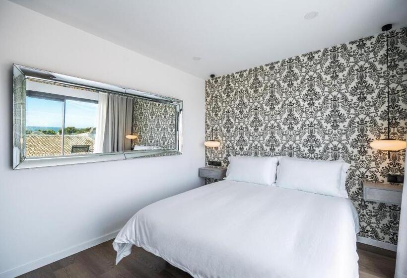 The Orange House Boutique Hotel And Upstairs Rooftop Bar   Brand New