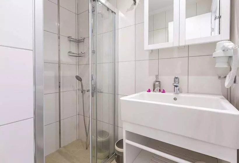 Yenier Apart Otel