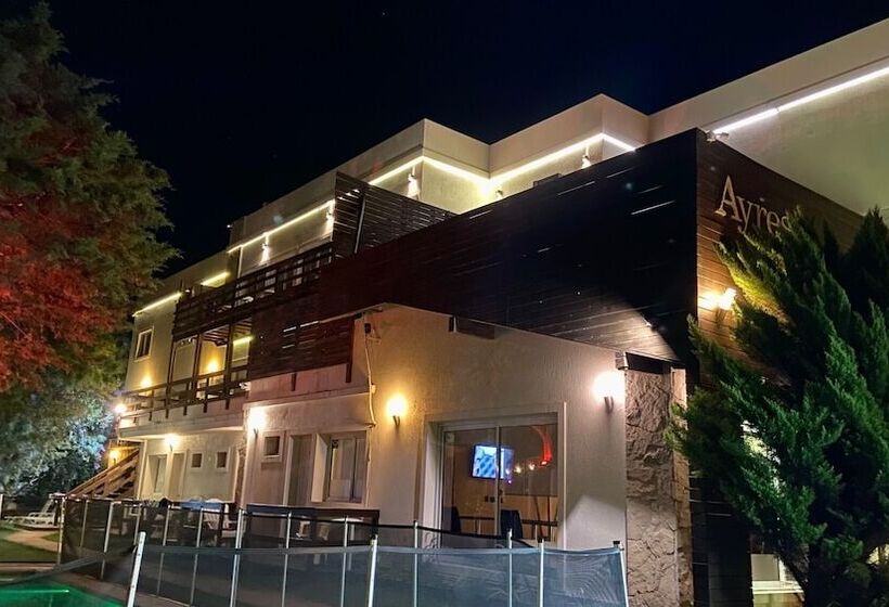 هتل Ayres Village Apart