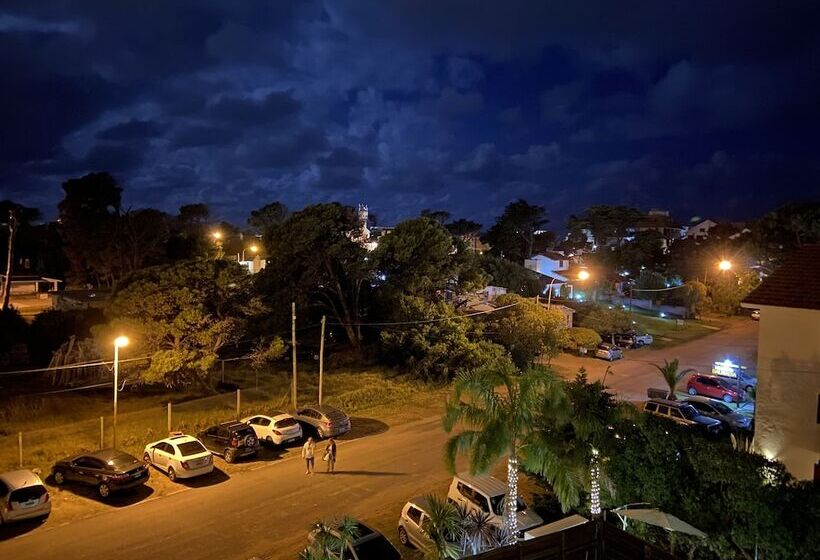 هتل Ayres Village Apart