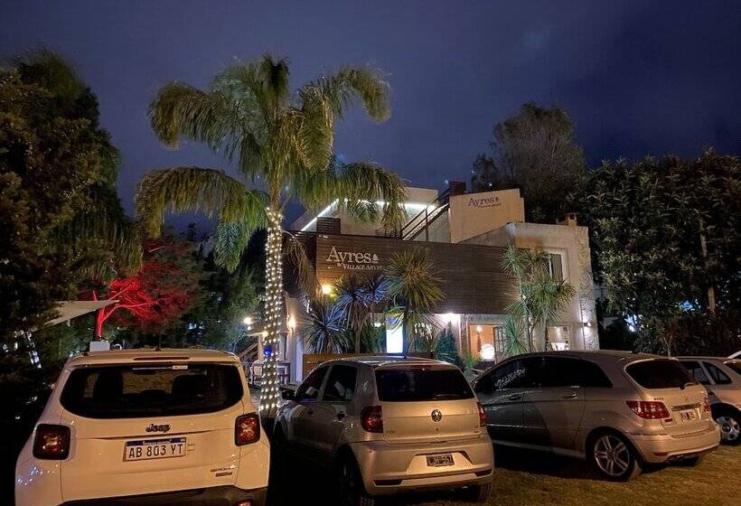 هتل Ayres Village Apart