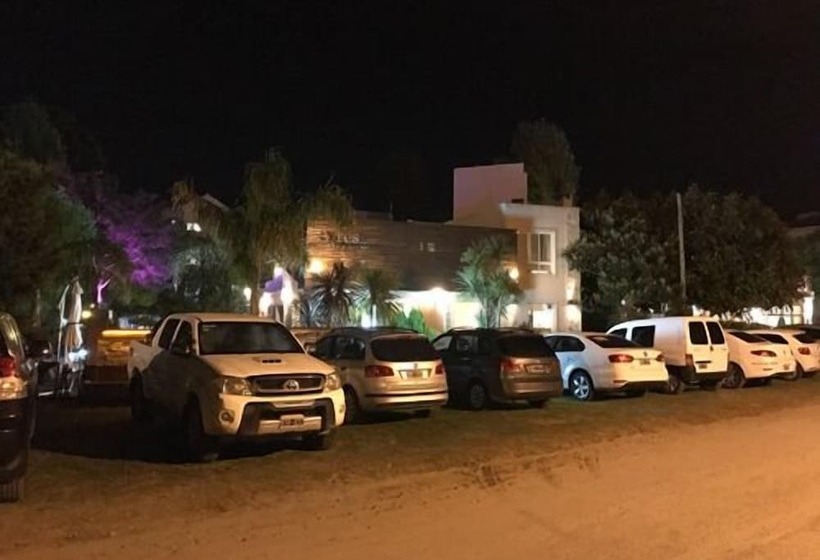 هتل Ayres Village Apart