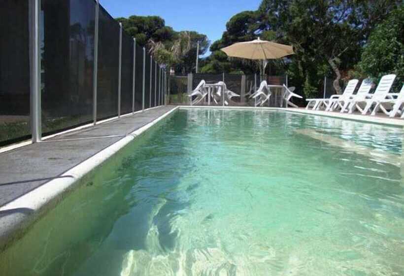 هتل Ayres Village Apart