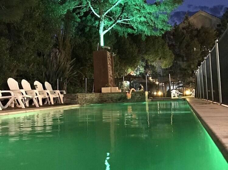 هتل Ayres Village Apart