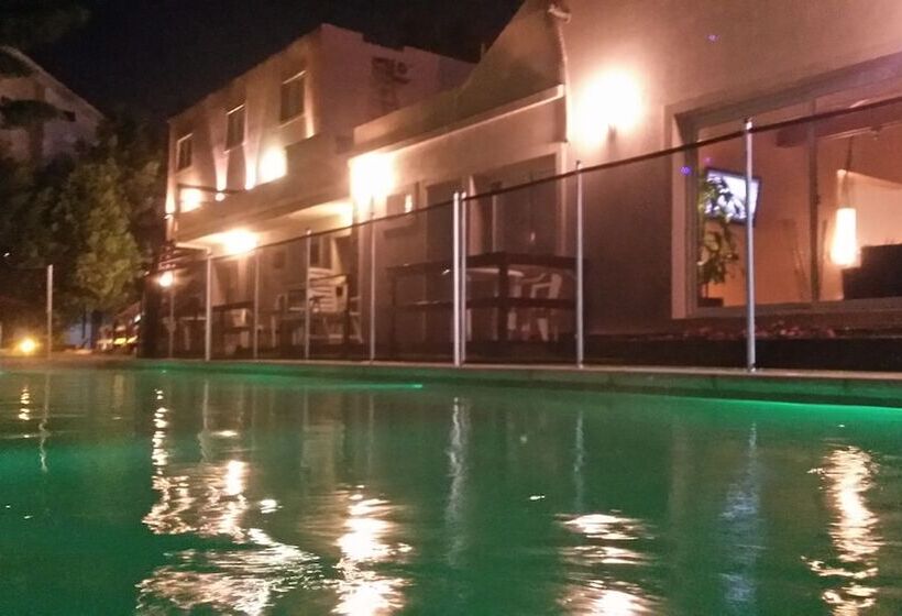 هتل Ayres Village Apart