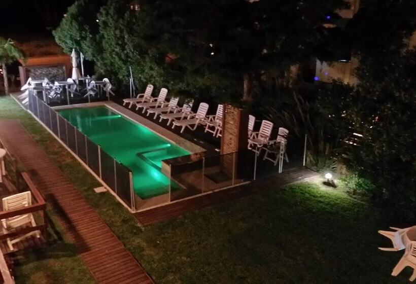 هتل Ayres Village Apart