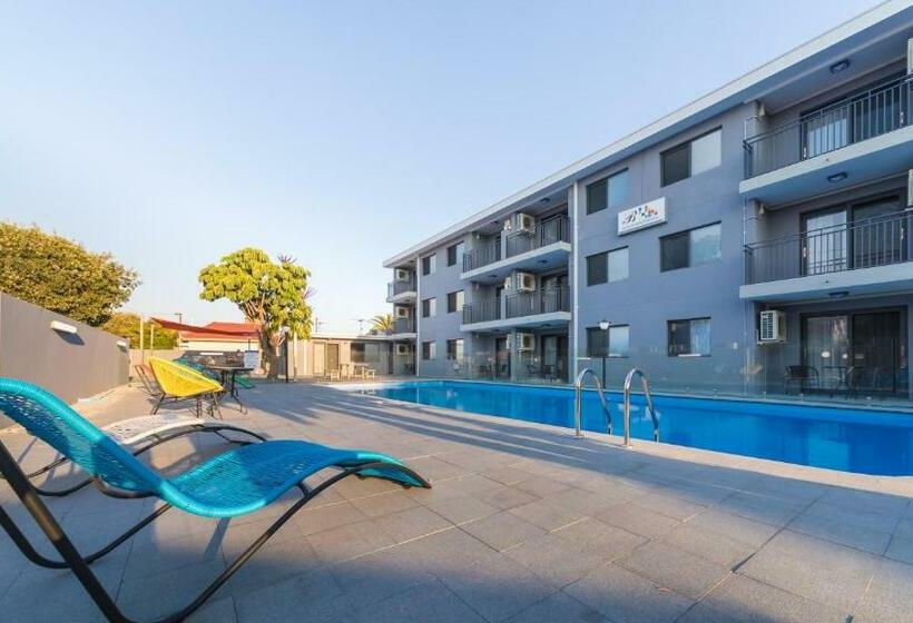 בית מלון כפרי Batavia Apartments