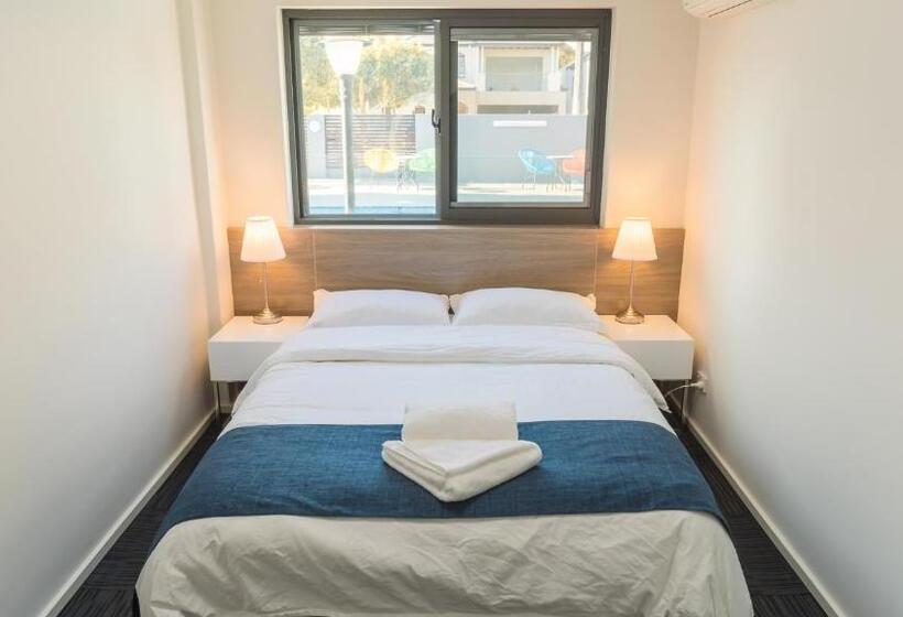 בית מלון כפרי Batavia Apartments