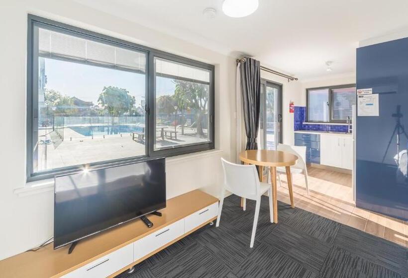 בית מלון כפרי Batavia Apartments