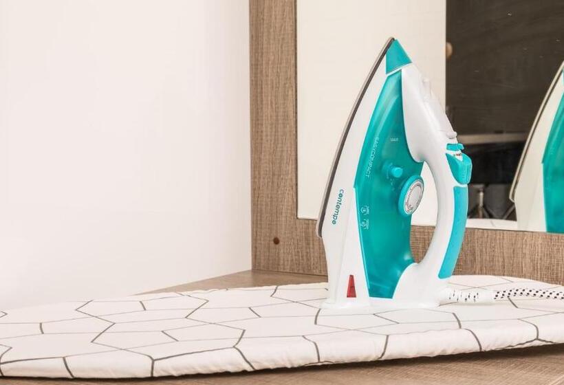 בית מלון כפרי Batavia Apartments