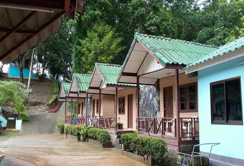 בית מלון כפרי Giant Bungalow