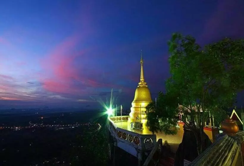 هتل Krabi Grand Place