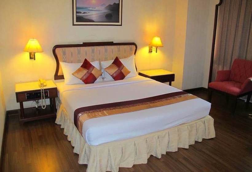 בית מלון כפרי Lee Gardens