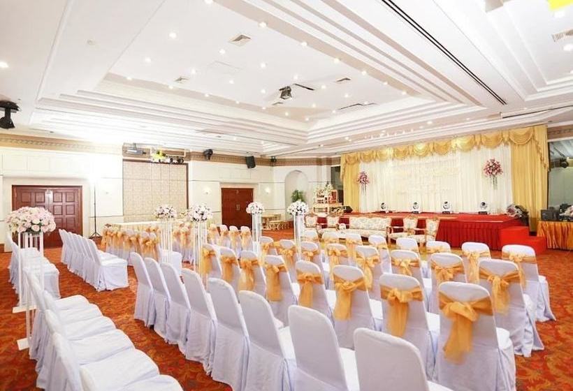 בית מלון כפרי Lee Gardens