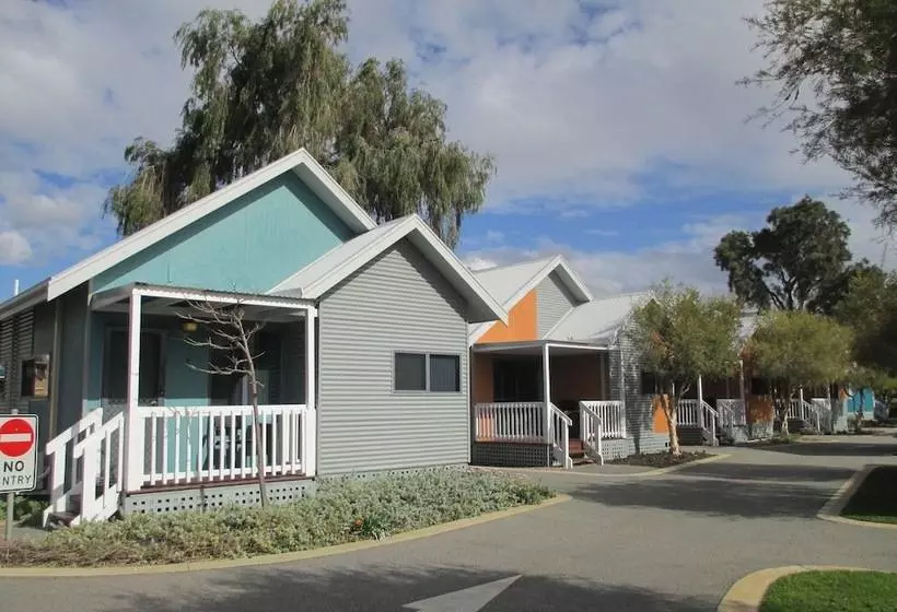 ホテル Mandurah Ocean Marina Chalets
