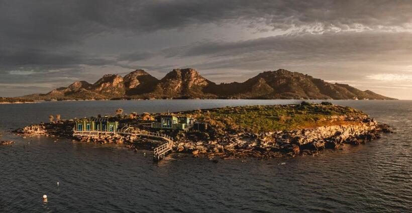 Отель Picnic Island