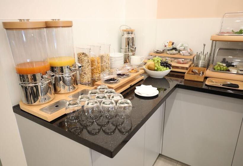 בית מלון כפרי Sleep Inn Dusseldorf