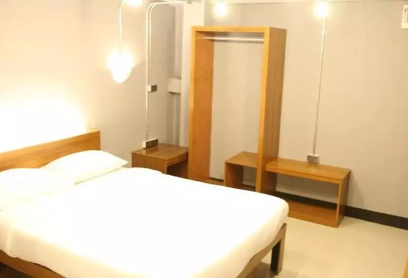 هتل Lm Hostel