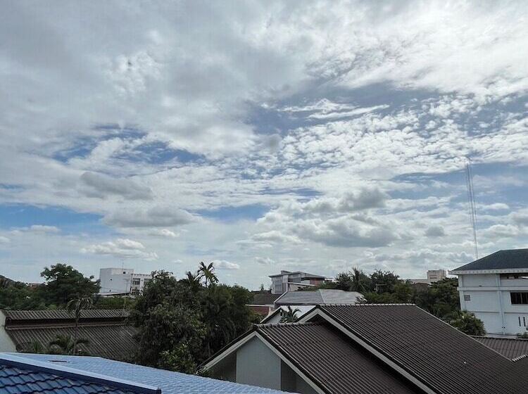 호텔 Wesahh Homeplace