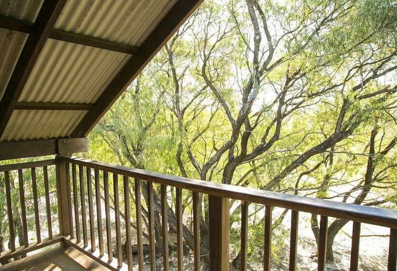 Отель Wyadup Brook Cottages