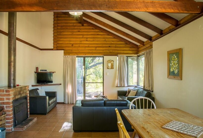 Отель Wyadup Brook Cottages