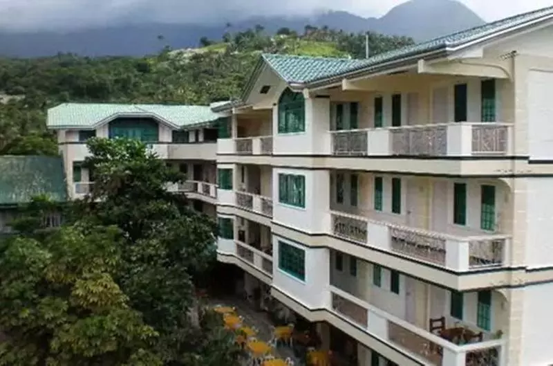 هتل Apartelle De Francesca