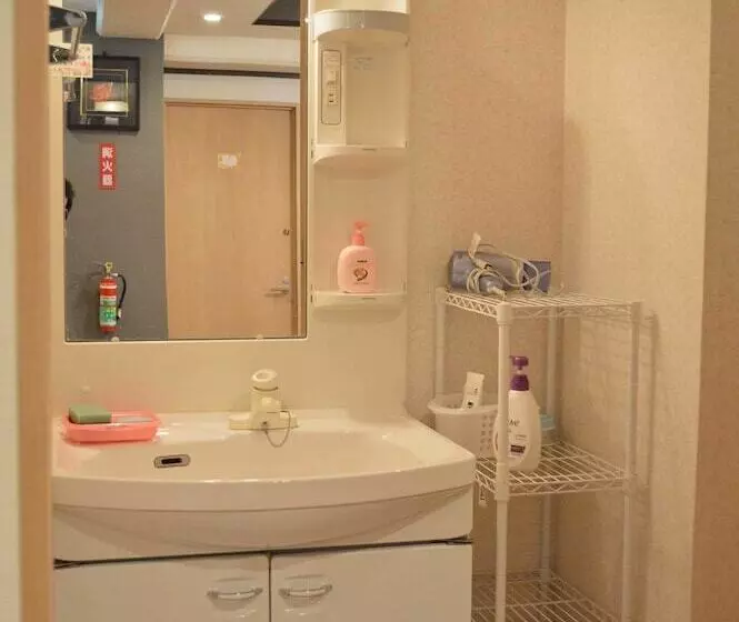 Hotelli Guest House Fukutomi  Female Only
