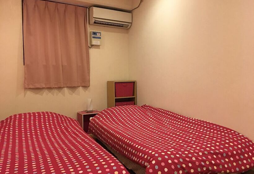 Отель Guest House Fukutomi  Female Only