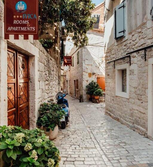 فندق Guesthouse Ana Trogir Old Town