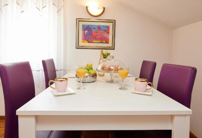 فندق Guesthouse Ana Trogir Old Town