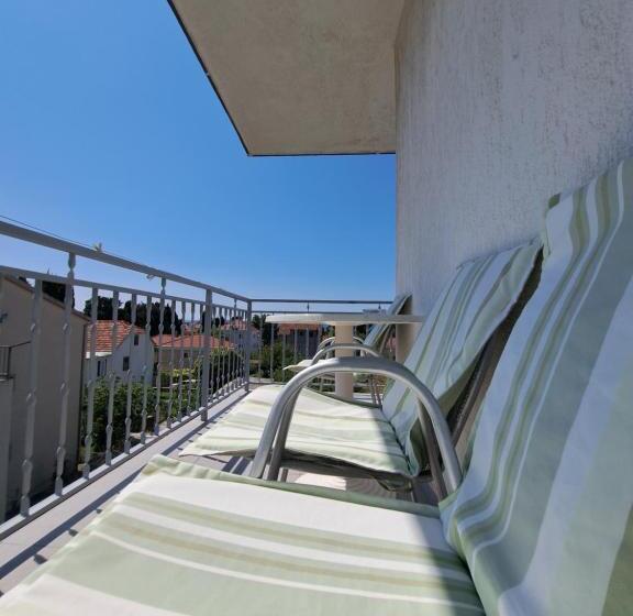 בית מלון כפרי Guesthouse Varnica