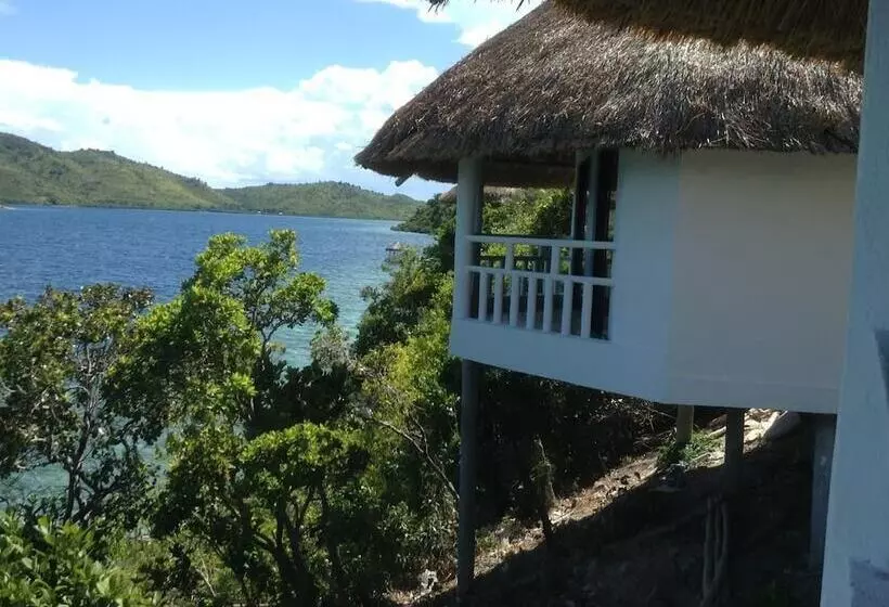 Hotelli Iris Island Eco Resort