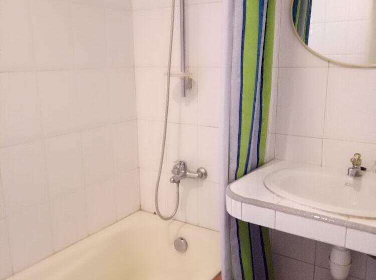 בית מלון כפרי Laut Jaya