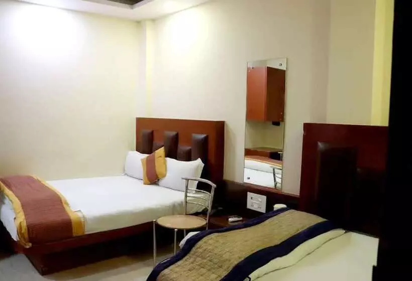 هتل Prem Deluxe Guest House