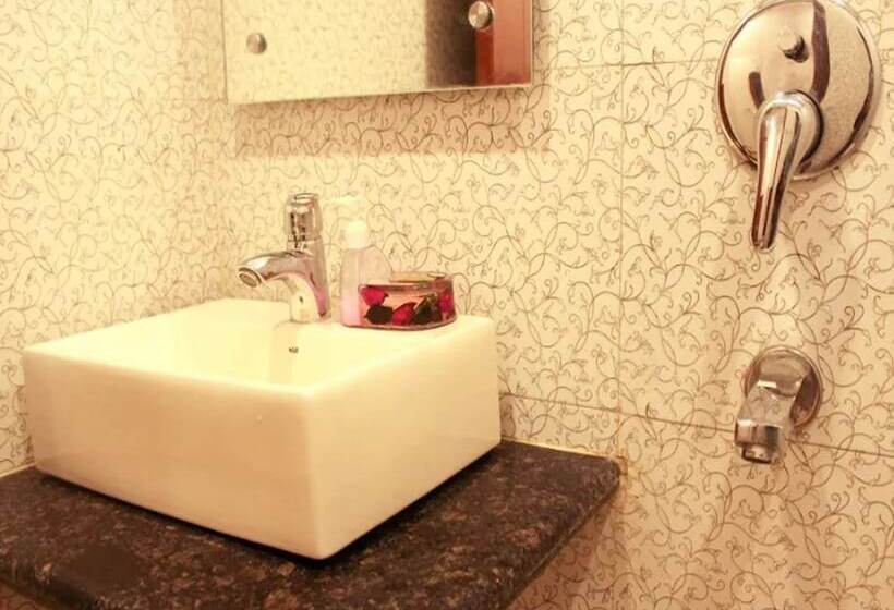 هتل Prem Deluxe Guest House