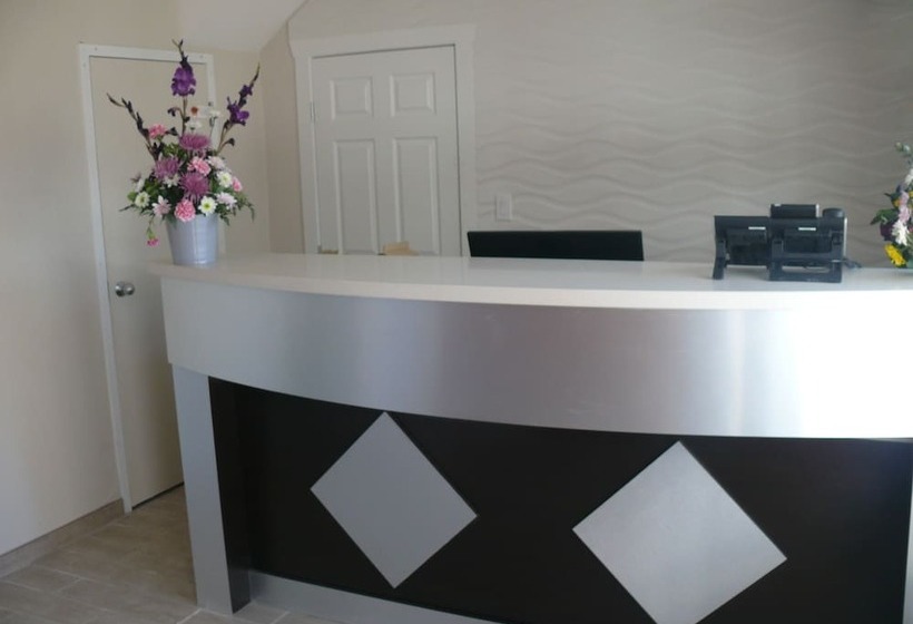 ホテル Super 8 By Wyndham Watrous