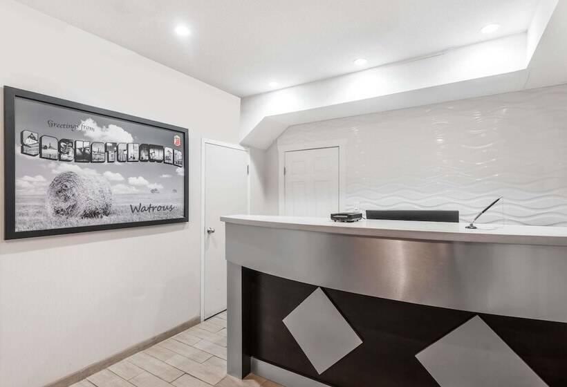 ホテル Super 8 By Wyndham Watrous